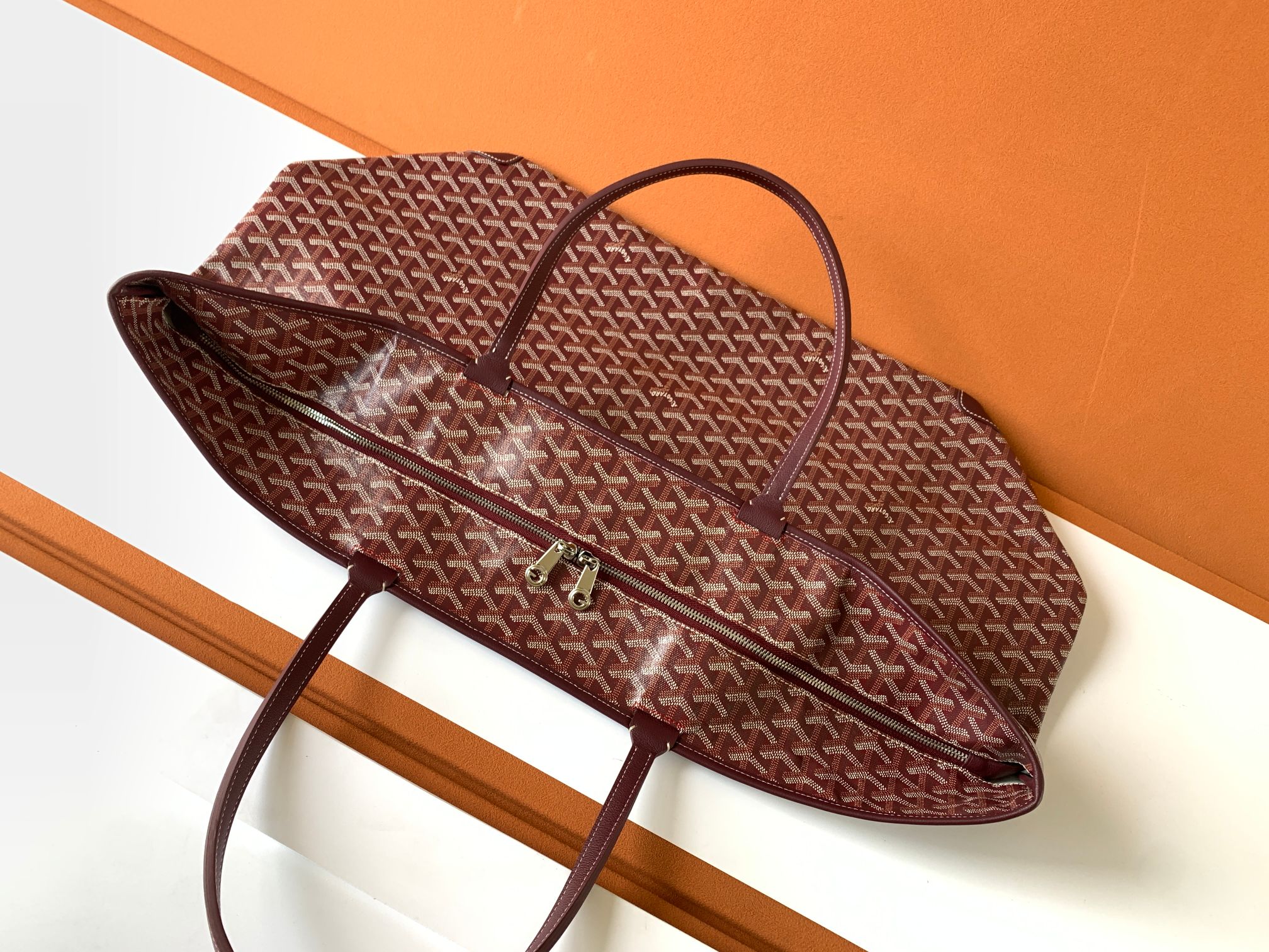 Artois GM Tote Bag In Burgundy